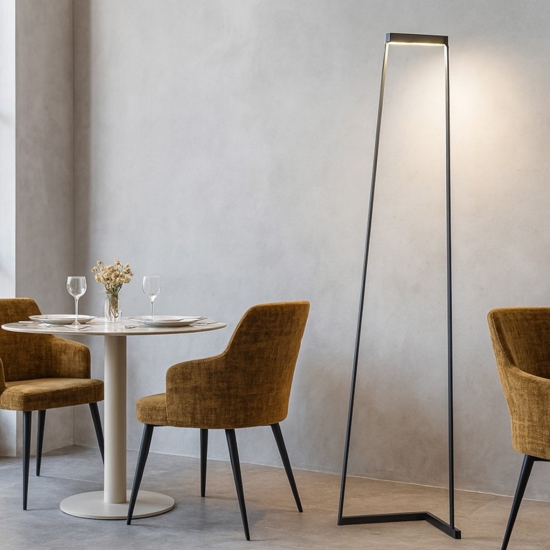 Piantana da terra design squadrato nero led 3000w dimmerabile