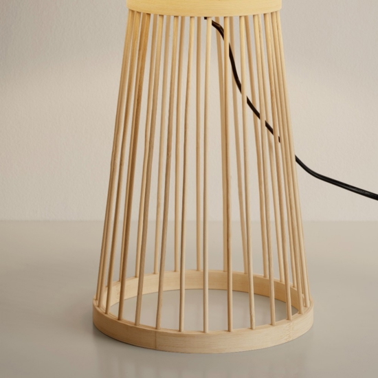 Lampada da tavolo in bambu' e paralume di tessuto