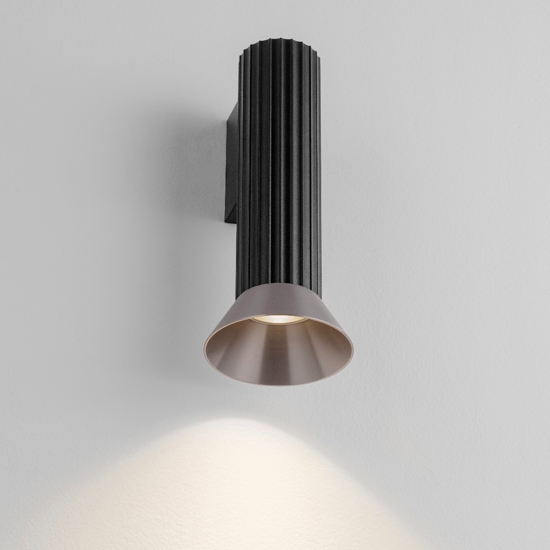 Applique da parete moderno luce verso il basso