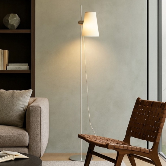 Lampada da terra moderna da lettura con paralume orientabile