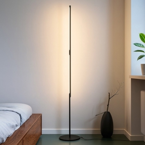 Piantana girevole led 3000k 25w nera moderna