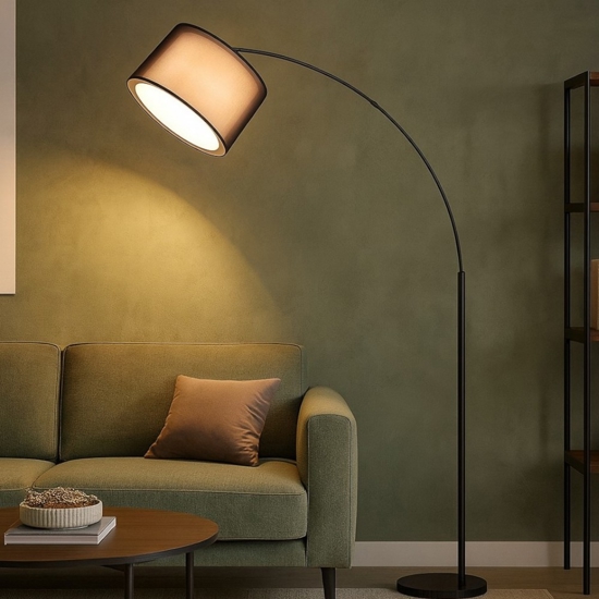 Lampada ad arco nera per salotto moderno