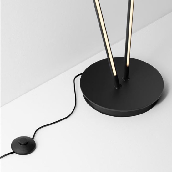 Lampada da terra moderna led 3000k nera per salotto