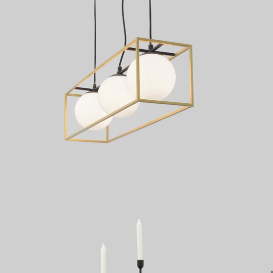 Lampadario dorato per tavolo da cucina sfere vetro bianco