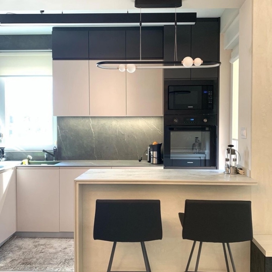 Lampadario nero ovale per cucina