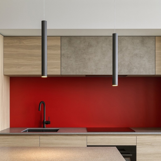 Lampadario per isola cucina con decentramento cilindri antracite