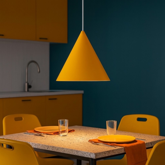 Lampadario giallo cono di metallo 25cm per cucina