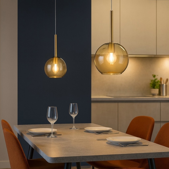 Lampadario per cucina con decentramento 2 luci sfere vetro ambra