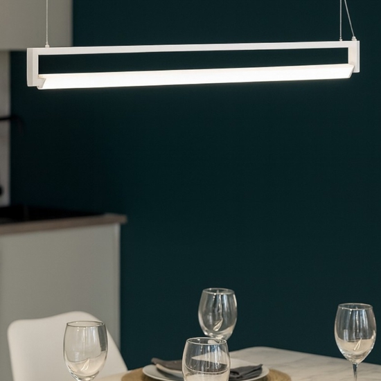 Lampadario bianco luce girevole per isola cucina moderna