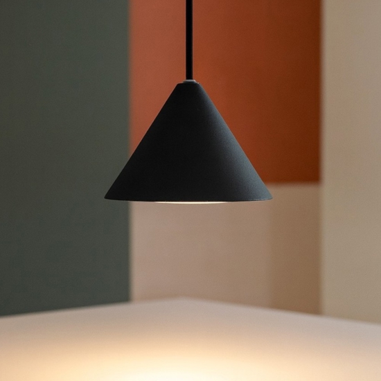 Lampada cono nera per isola moderna fp