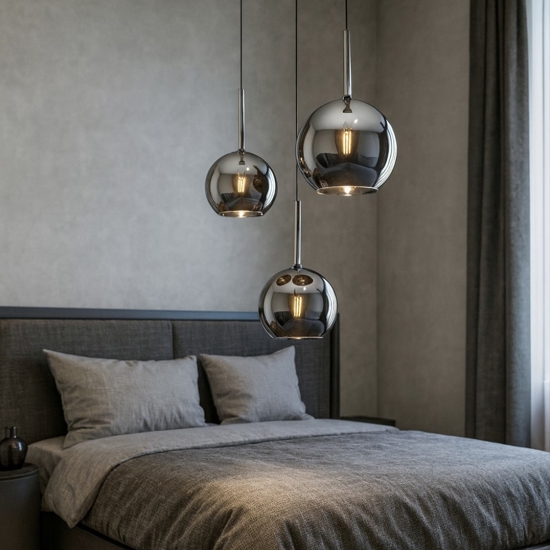 Lampadario pendente tre luci vetri cromo per camera da letto