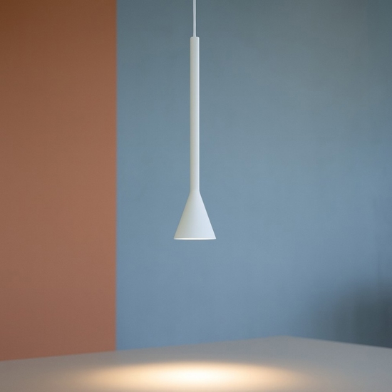 Lampada cono pendente a sospensione bianco led dimmerabile Lampada cono pendente a sospensione bianco led dimmerabile