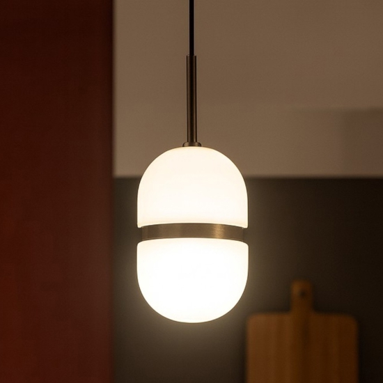 Lampada a sospensione miloox domu vetro bianco dettagli bronzo Lampada a sospensione miloox domu vetro bianco dettagli bronzo