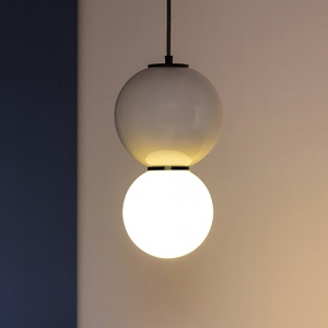 Lampada a sospensione in porcellana e vetro opalino diametro 18cm led 3000k