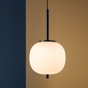 Lampada a sospensione nera da comodino sfera vetro bianco