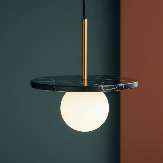 Lampada a sospensione dor disco marmo nero con sfera di vetro Lampada a sospensione dor disco marmo nero con sfera di vetro