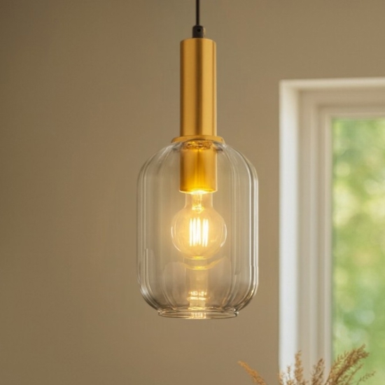 Lampada a sospensione per isola cucina moderna dettagli colore oro