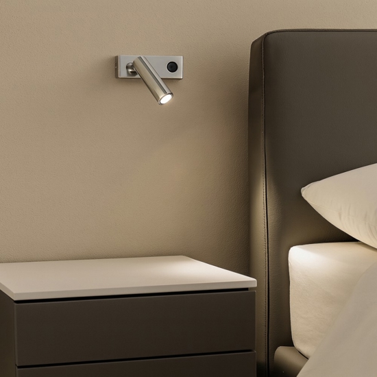 Applique da comodino luce orientabile 3000k cromo