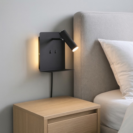 Applique da comodino nero con mensola interruttore cavo spina Applique da comodino nero con mensola interruttore cavo spina