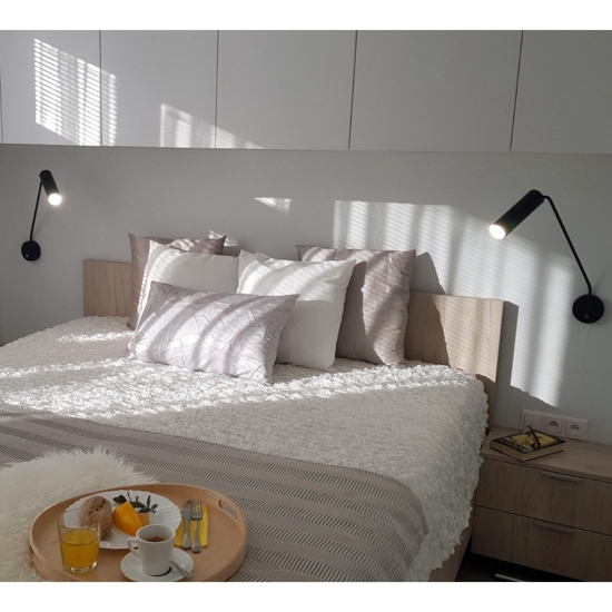 Applique per comodini camera da letto nero luce orientabile