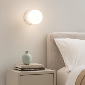 Applique di gesso bianco da comodino camera da letto