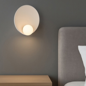 Applique bianco per camera da letto design moderna