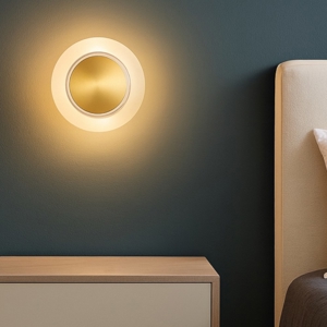 Applique dorata moderna led 8w 3000k per camera da letto