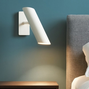 Applique bianca orientabile per comodino testata camera da letto moderna