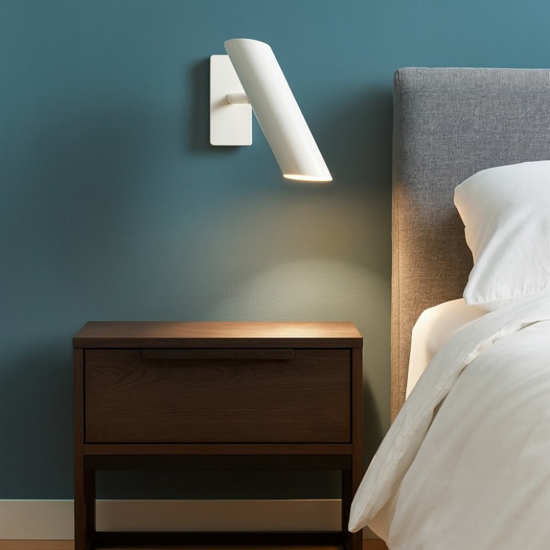 Applique bianca orientabile per comodino testata camera da letto moderna Applique bianca orientabile per comodino testata camera da letto moderna