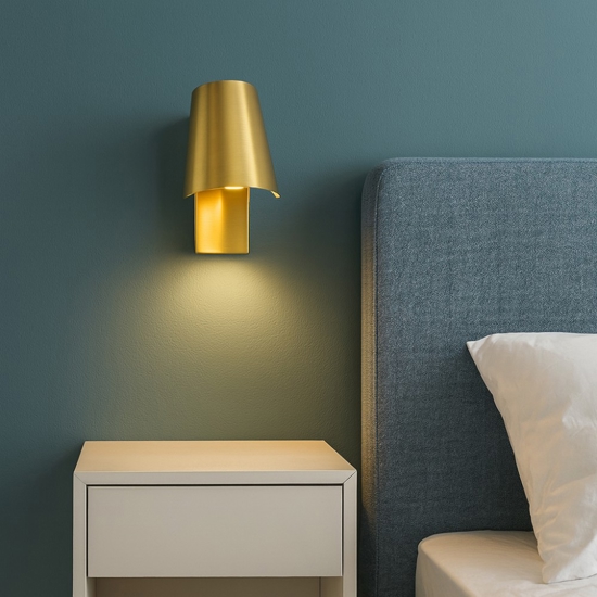 Applique oro orientabile moderna per comodino camera da letto