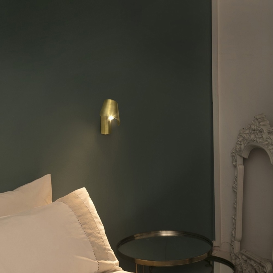 Applique oro orientabile moderna per comodino camera da letto