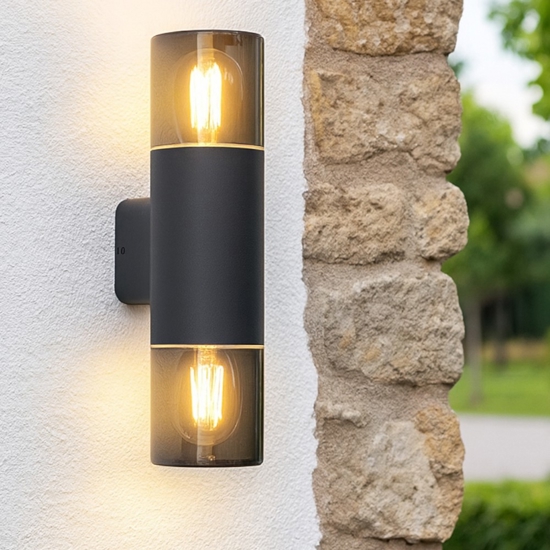 Applique da esterno a due luci nera moderna ip44 Applique da esterno a due luci nera moderna ip44