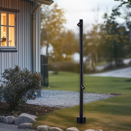 Lampione per esterno anti salsedine con faretti Lampione per esterno anti salsedine con faretti