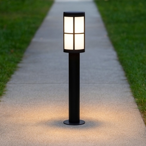 Lampione moderno da giardino h65 cm dalla forma tubolare