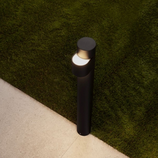 Lampione moderno da giardino led 8w 3000k tubolare nero Lampione moderno da giardino led 8w 3000k tubolare nero