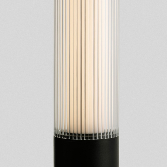 Lampione alto moderno tubolare led 43w 3000k per giardino