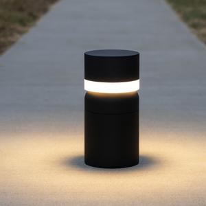 Lampioncino tubolare nero led 8w 3000k per giardini moderni