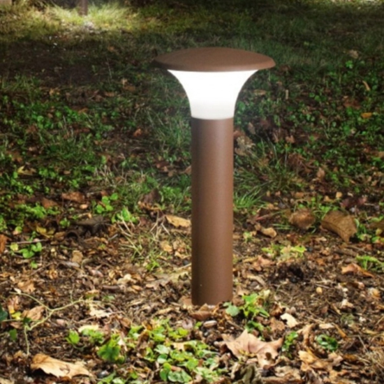 Lampione moderno da giardino marrone corten gea luce Lampione moderno da giardino marrone corten gea luce