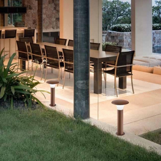 Lampione moderno da giardino marrone corten gea luce Lampione moderno da giardino marrone corten gea luce