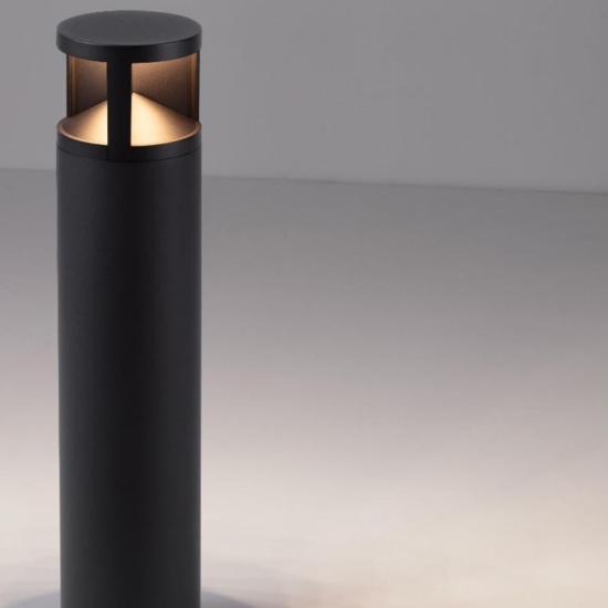 Lampione da giardino tubolare led 24w 3000k nero moderno Lampione da giardino tubolare led 24w 3000k nero moderno