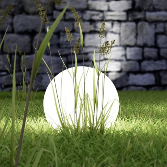 Lampada con picchetto sfera bianca da giardino 30cm 5mt cavo con spina