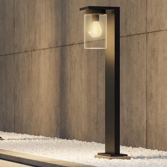 Lampioncino da giardino nero con sensore crepuscolare Lampioncino da giardino nero con sensore crepuscolare