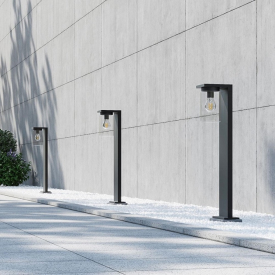 Lampioncino da giardino nero con sensore crepuscolare Lampioncino da giardino nero con sensore crepuscolare