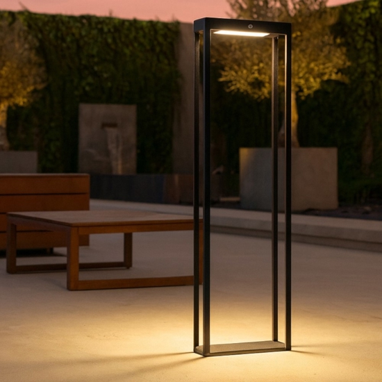 Lampione solare da giardino moderno nero con sensore di movimento