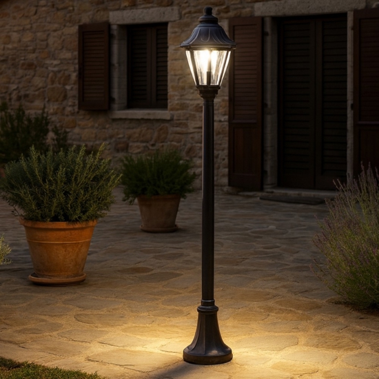 Dafne pt1 lampione da giardino classico nero ideal lux Dafne pt1 lampione da giardino classico nero ideal lux