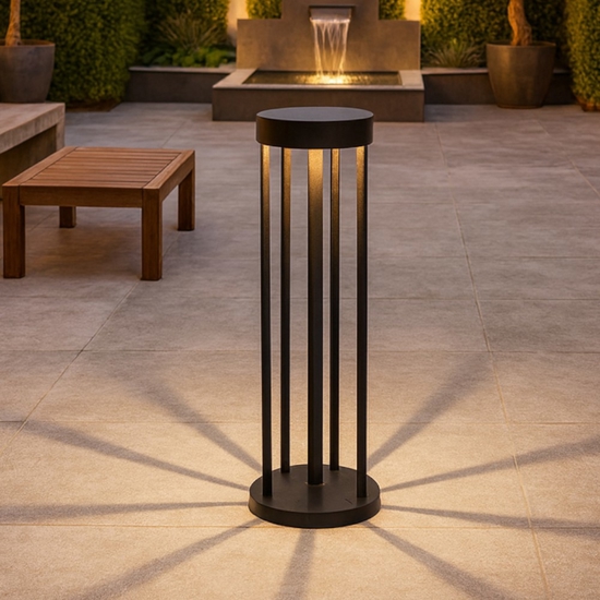 Lampione solare da giardino per esterno nero design moderno Lampione solare da giardino per esterno nero design moderno