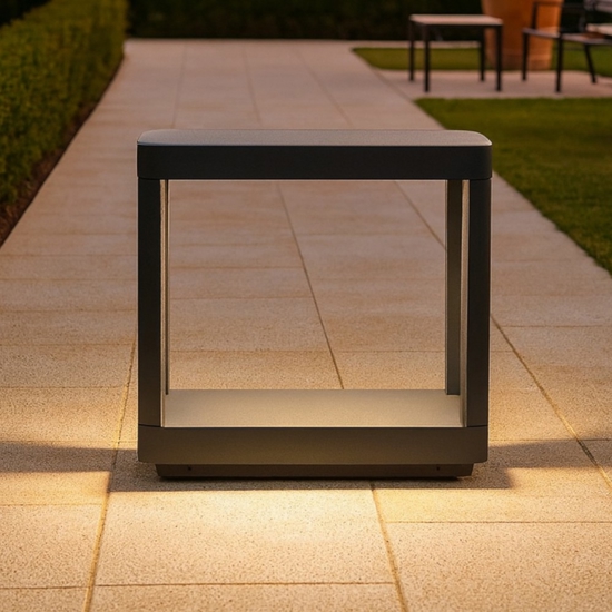 Lampione moderno da giardino nero led 8w 3000k squadrato