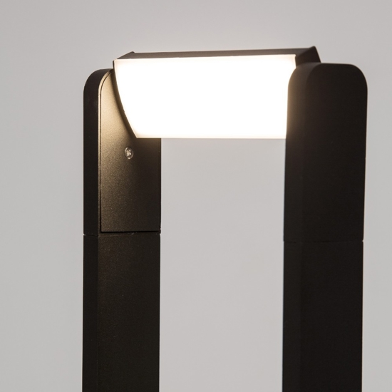 Lampione nero da giardino moderno led 3000k forma rettangolare