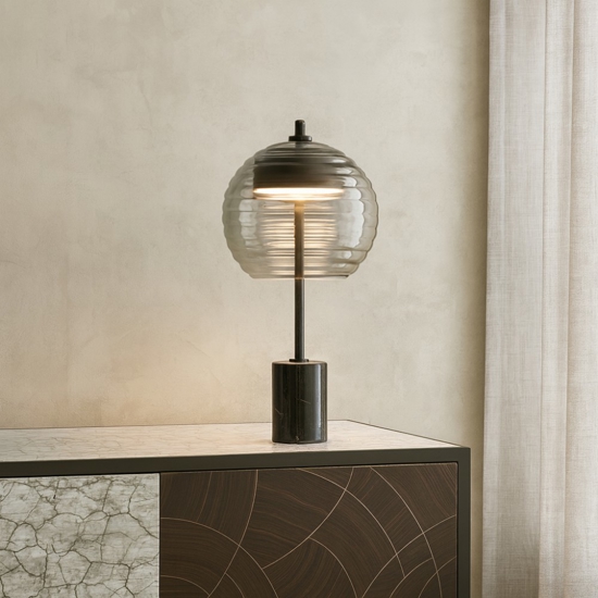 Maytoni mystic lampada da tavolo moderna nera paralume sferico