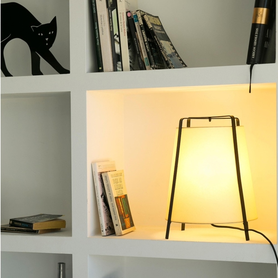 Lampada da tavolo in pergamena per soggiorno
